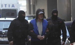 Criminal Gheorghe Dinca politisti FOTO INQUAM Photos Octav Ganea jpg