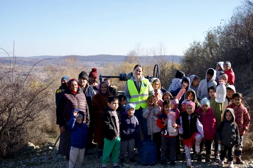 Selly a contribuit la construirea unei fântâni într-o comunitate din județul Bacău