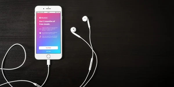 apple music foto shutterstock