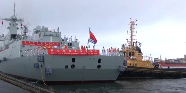 Navele chineze au sosit în Rusia pentru exerciţii comune Foto Captură video jpg