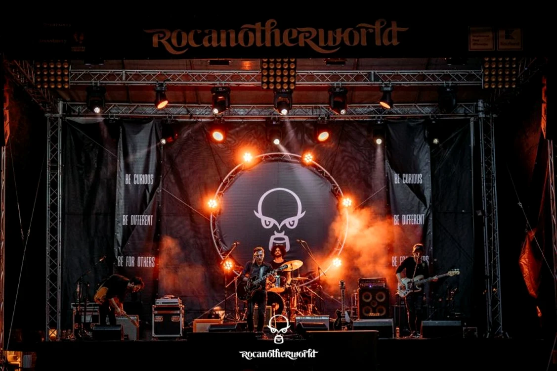 „Deși a fost o ediție distanțată, noi ne am simțit mai uniți ca oricînd”  interviu cu Patricia BUTUCEL, directorul festivalului Rocanotherworld jpeg