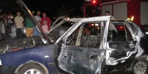 Reşiţa: Reglare de conturi cu cocteil molotov şi atacuri cu ciocanul de bătut carne (GALERIE FOTO)