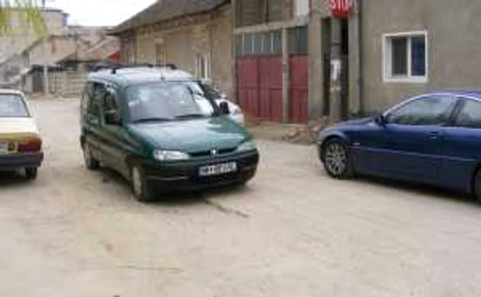 O stradă care va deveni cu sens unic FOTO Corina Macavei