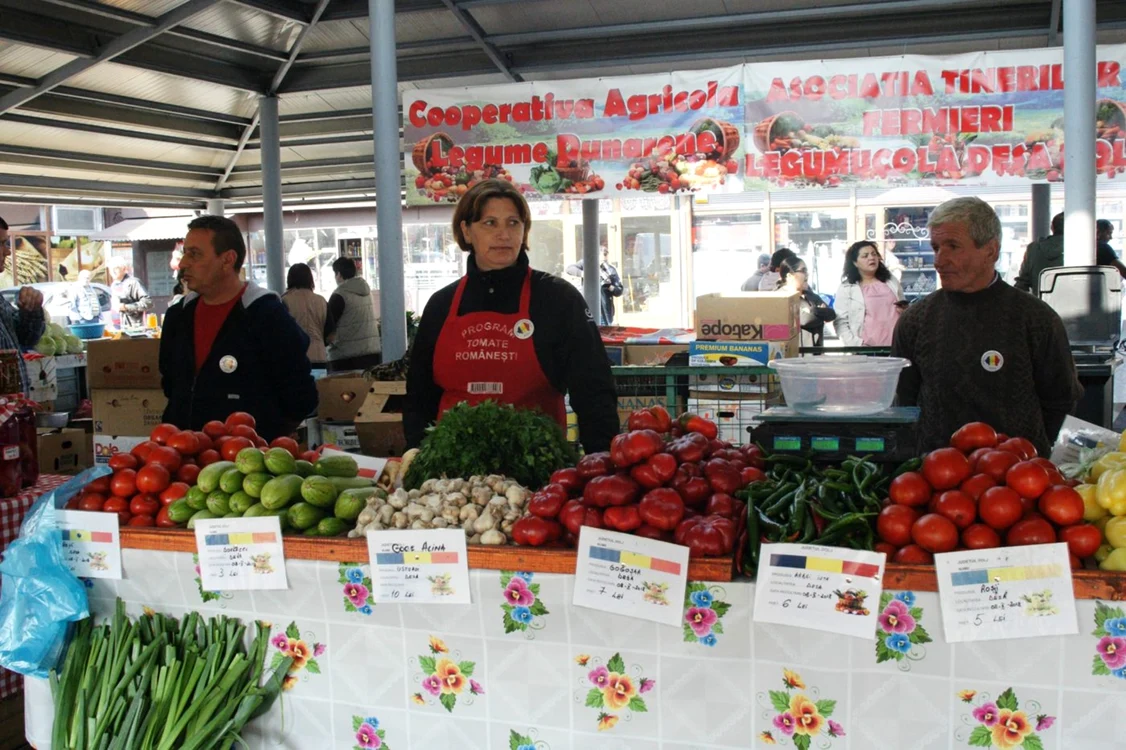 Bulgarii vin aici pentru a cumpăra legume / foto: Cuvântul Libertății