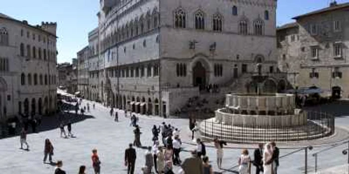 Una dintre pieţele oraşului Perugia FOTO Reuters