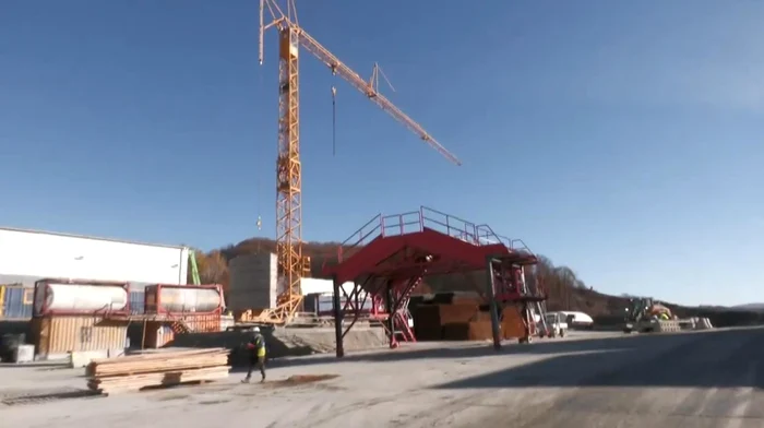 Tronsonul 4 al A1 Piteşti-Sibiu este realizat în proporţie de 59%. Foto: captură video CNAIR