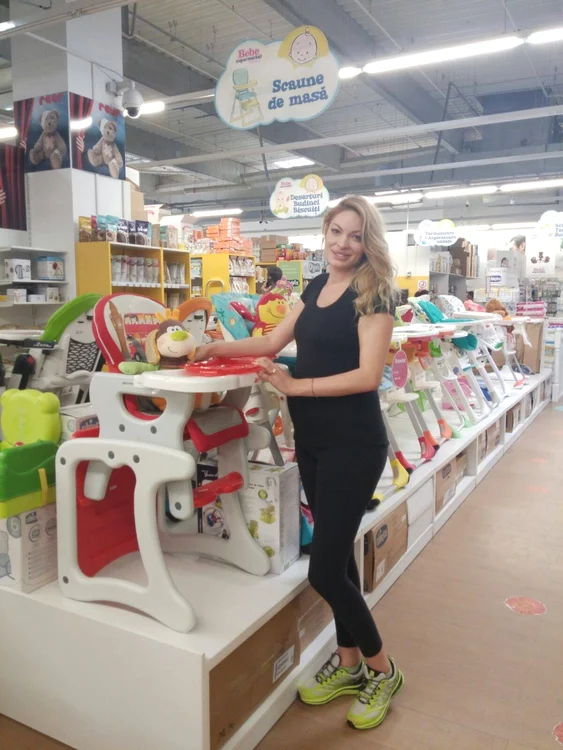 Valentina Pelinel va naşte un băieţel la sfârşitul lunii mai