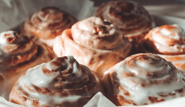 cinnamon rolls jpg