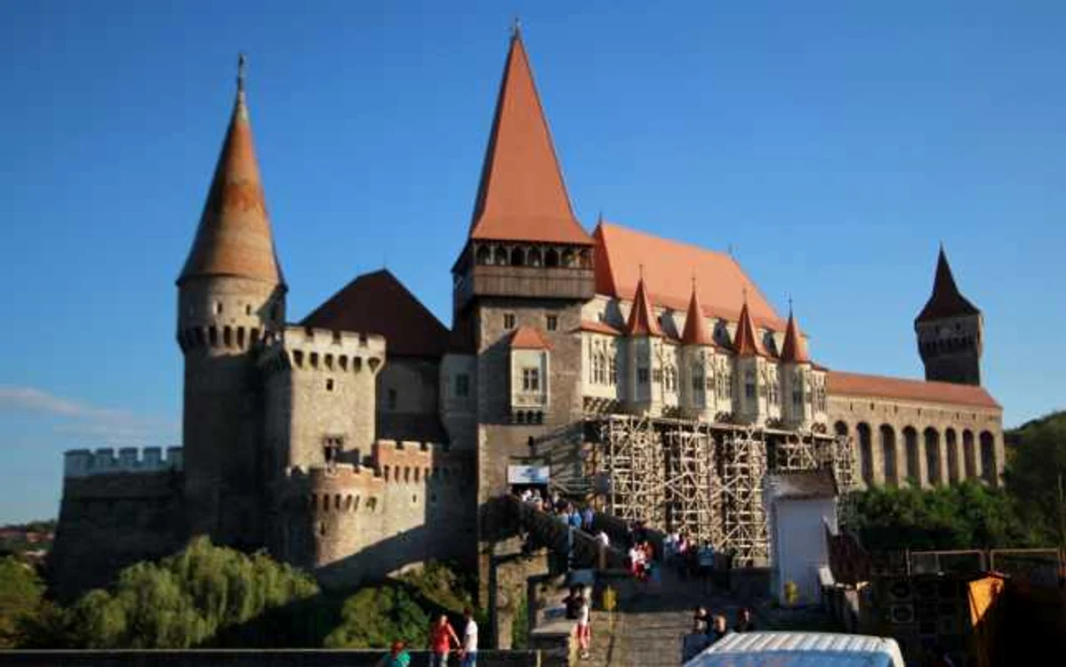 Castelul Corvinilor va găzdui un festival medieval. FOTO: Daniel Guţă. ADEVĂRUL.