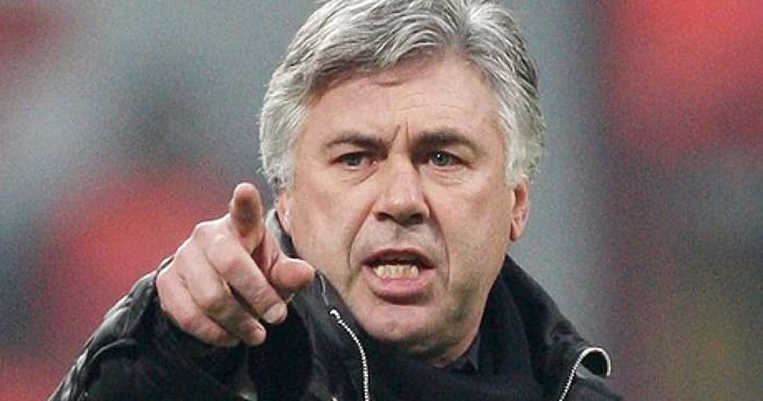 Carlo Ancelotti a plătit preţul pentru parcursul slab al celor de la Napoli în Serie A