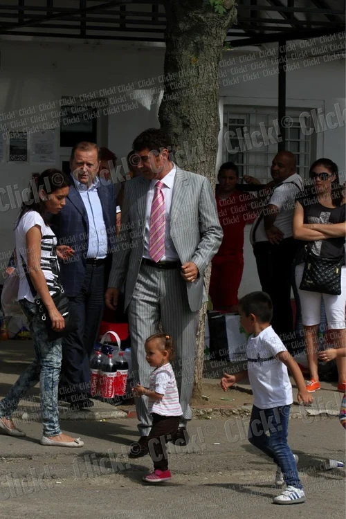 Cristi Borcea, în vizită la naşul său, Gigi Becali, închis la Jilava. (Foto: Cezar Preda)