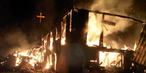 incendiu piatra fantanele 6