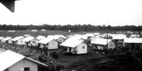 Jonestown Houses foto Wikipedia jpg
