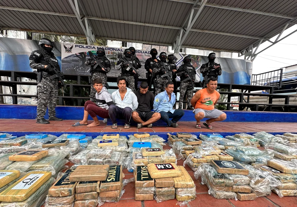 Ecuador confiscă trei tone de droguri ale mafiei albaneze FOTO: X