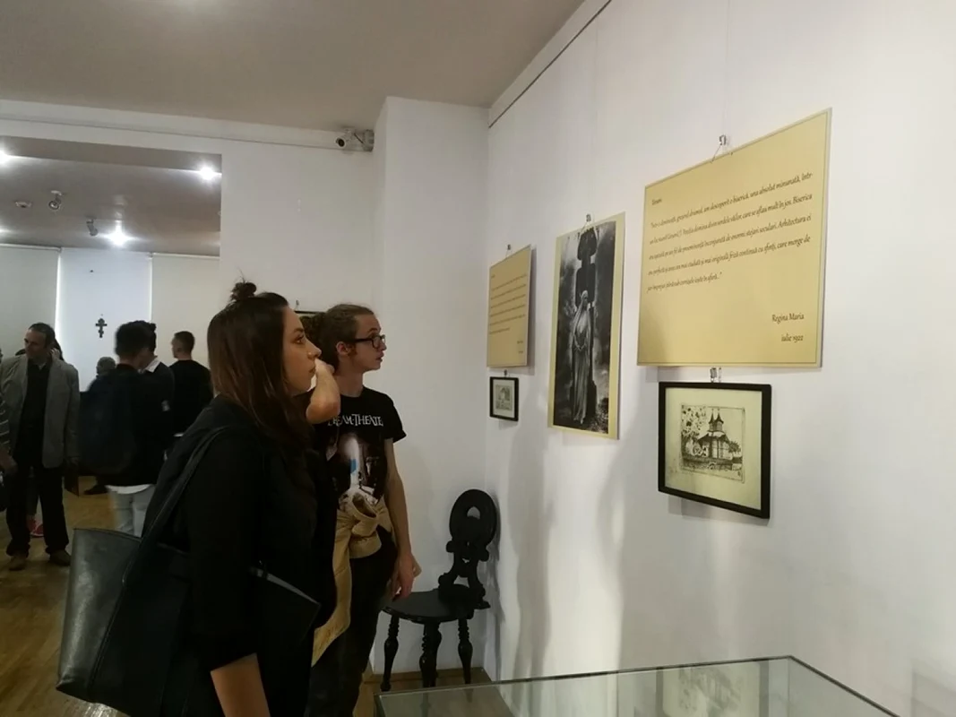 „Regina Maria - arta regală în istoria Branului” - expoziţie temporară la Vâlcea Foto Adevărul - credit Muzeul Judeţean Vâlcea