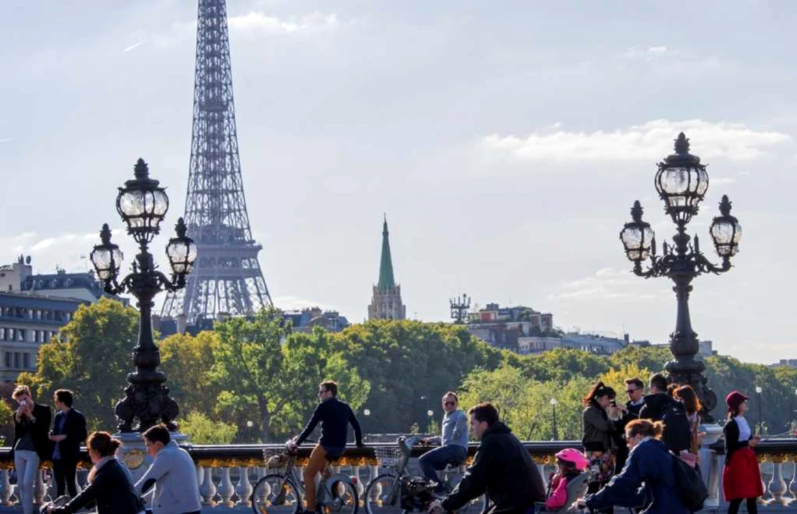 Autorităţile franceze vor să amenajeze noi piste de biciclete