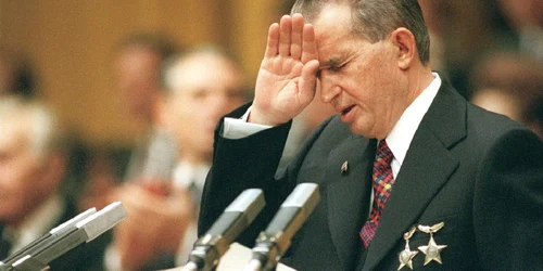 nicolae ceausescu jpg