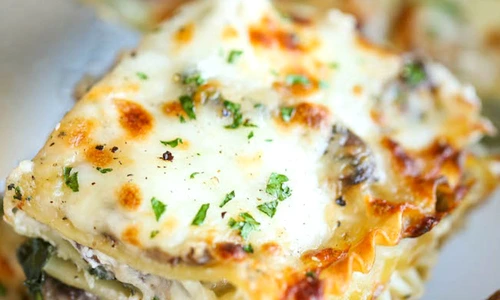 lasagna cu ciuperci si spanac jpeg