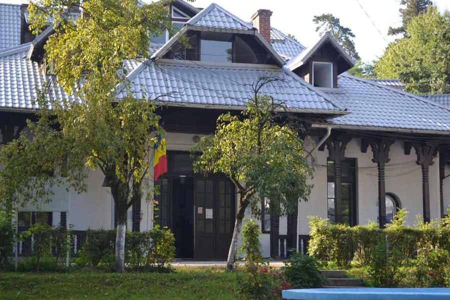 Romunska bolnišnica pretežno financirana s plačami, medtem ko se premier zavzema za učinkovitost