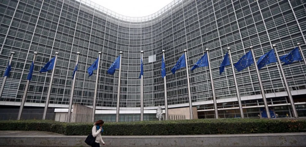 Percheziții în clădirea Comisiei Europene din Bruxelles. Ancheta vizează vânzarea unor imobile de aproape un miliard de euro
