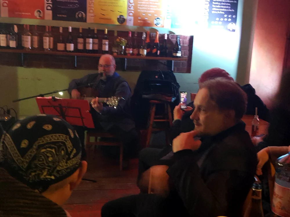 Lansarea a avut loc la o cafenea literală FOTO Claudia Untaru