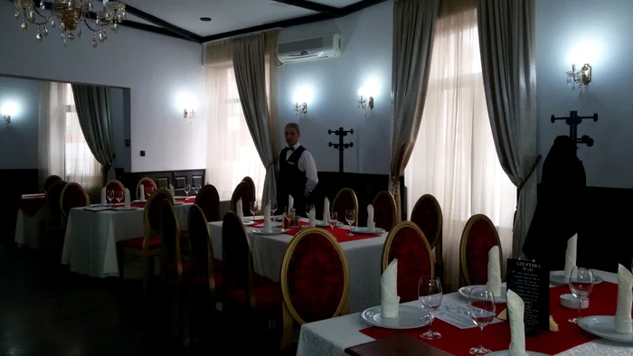 Restaurantul are angajaţi din categorii defavorizate pe piaţa muncii FOTO Dana Mihai