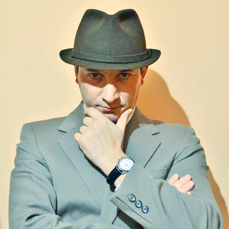 Învăţătorul Gabriel Dedu (41 de ani) va fi trimis în judecată pentru corupere sexuală a minorilor, act sexual cu un minor și pornografie infantilă