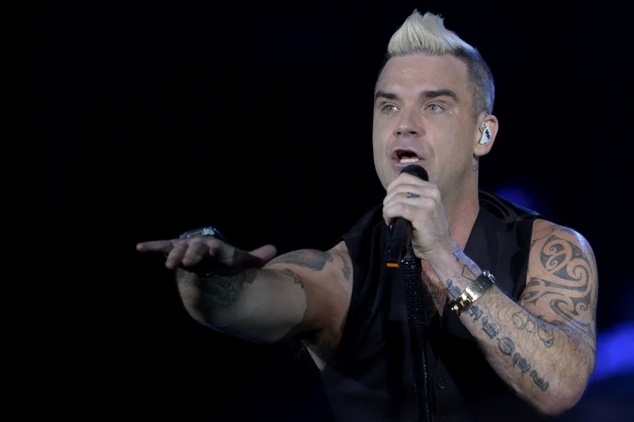 Robbie Williams a îmbinat muzica pop cu jazz-ul în concertul din Bucureşti FOTO MEDIAFAX