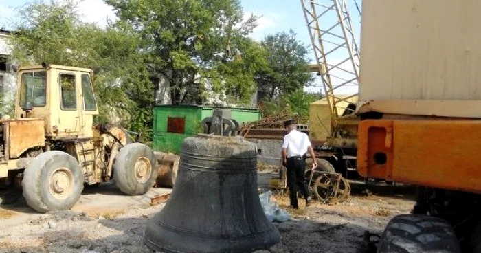Clopotul a stat o vreme pe teritoriul unei uzine de construcții