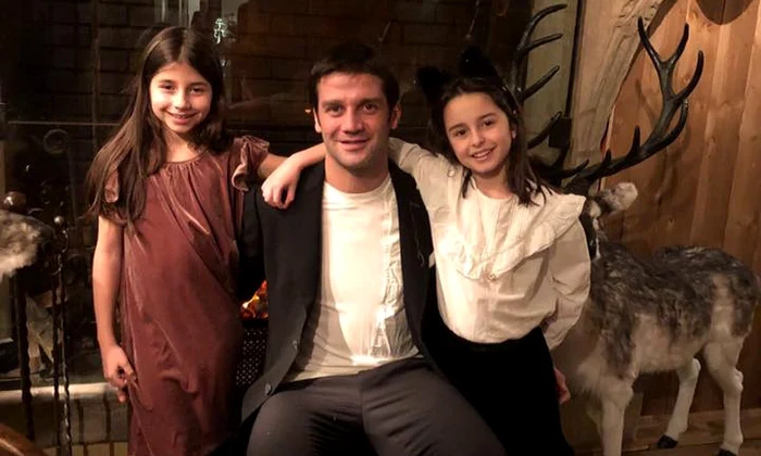 Natalia si Anastasia fiicele lui Cristi Chivu Adelina Chivu (4) jpeg