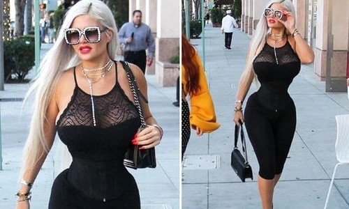 Modelul cu cea mai subtire talie jpeg