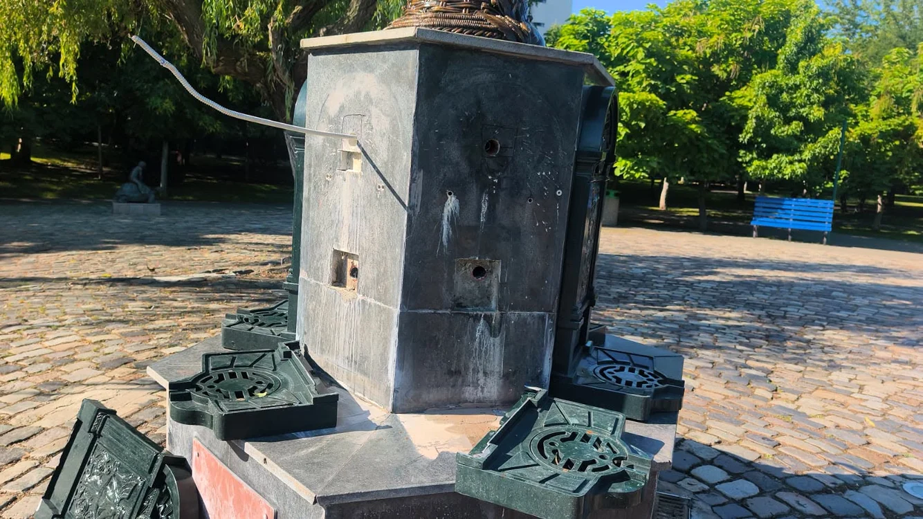 Fântâna Maria Tănase din Parcul Orășelul Copiilor, vandalizată