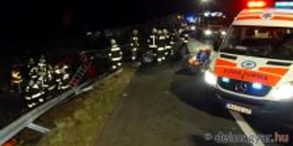 14 români au murit într-un accident în Ungaria