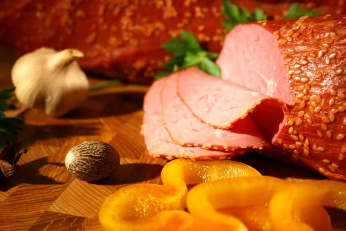 
    Știai că doar mierea de albine naturală se zahariseşte? www.clickpentrufemei.ro  