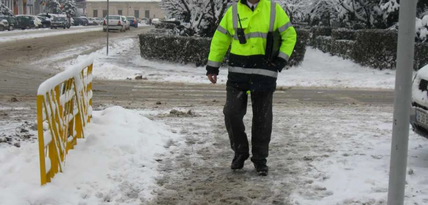 Poliţiştii comunitari vor fi alături în noaptea de Revelion de tinerii proveniţi din centrele de plasament
