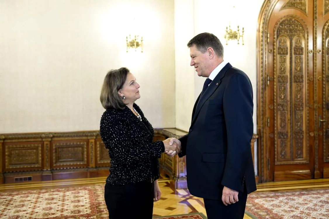 
    Klaus Iohannis a vorbit cu Victoria Nuland o oră la Palatul Cotroceni (foto: Ambasada SUA la București)  