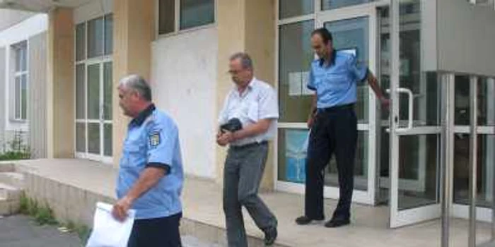 Sorin Costescu a fost reţinut de procurorii DNA
