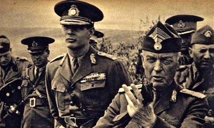 Regele Mihai și mareșalul Ion Antonescu, fotografie publicată în revista Signal, nr. 16, august 1941 (© Wikimedia Commons)