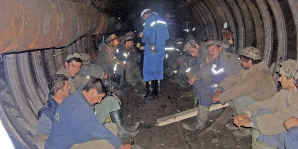 Minerii vor beneficia de primă ca să-și umple cămările
