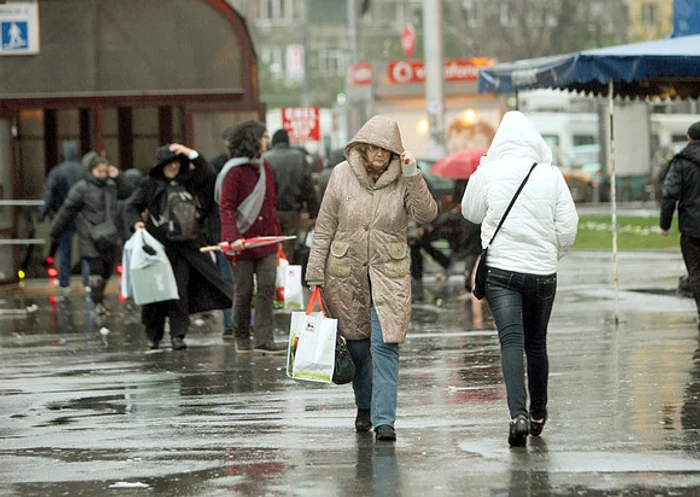 
    Vești bune de la meteorologi: se încălzește, dar apar și precipitațiileFOTO: Click!  