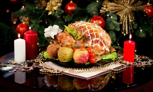 Pui umplut cu mere  Sursa foto shutterstock 89869003 jpg