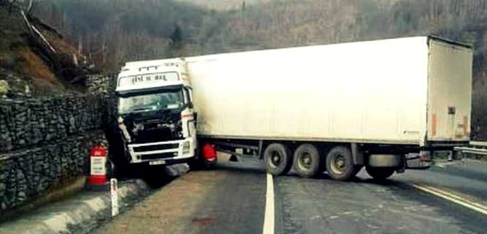 Trafic blocat FOTO Arhivă Adevărul