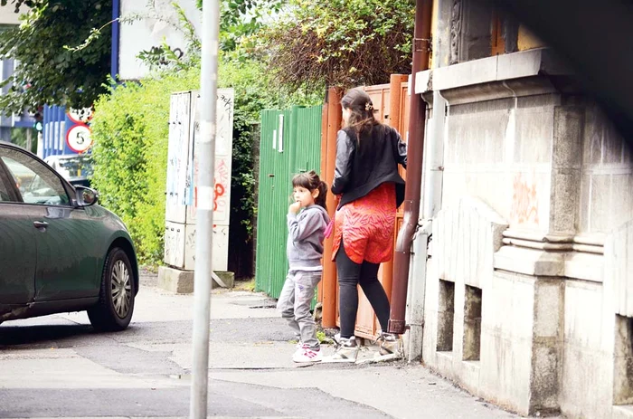 Ioana Ginghină, alături de fetiţa ei