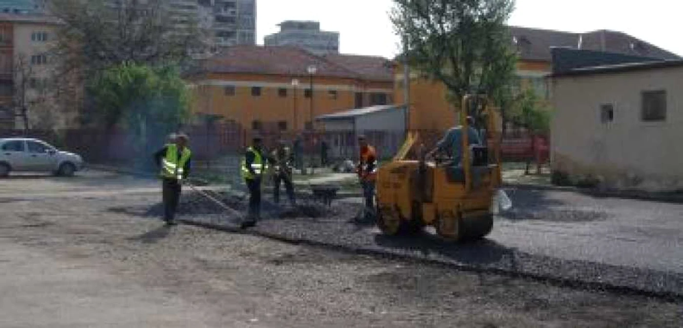Nouă parcări de reședință vor fi amenajate