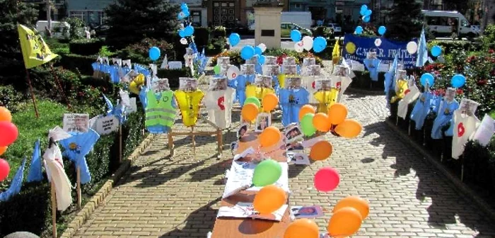 În viziunea sindicaliştilor doar marionetele suntr de accord cu măsurile Guvernului