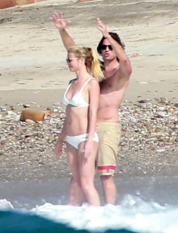 gwyneth paltrow hepta 2259256 jpg jpeg