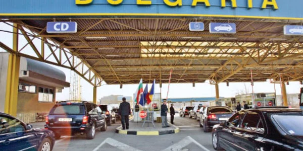 Potrivit unor estimări neoficiale,  numărul românilor care îşi înscriu maşinile în Bulgaria a crescut   de 30 de ori faţă de acum doi ani