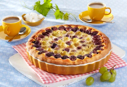 tarta cu branza si struguri jpeg