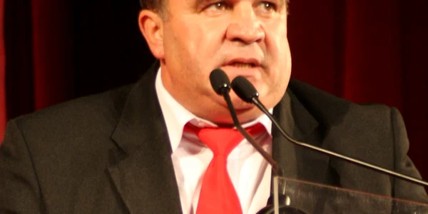 Primarul din Feldru a cumparat teren pentru 10 case 