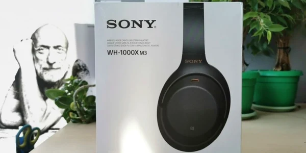 SONY WH-1000X M3 FOTO Andrei Brînduşescu